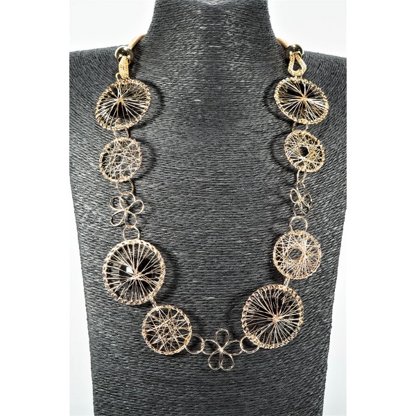 ΚΟΛΙΕ ΜΕ ΣΧΕΔΙΟ ΚΥΚΛΟΥΣ ΚΑΙ ΛΟΥΛΟΥΔΙΑ