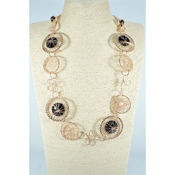 ΚΟΛΙΕ ΜΕ ΣΧΕΔΙΟ ΚΥΚΛΟΥΣ ΚΑΙ ΛΟΥΛΟΥΔΙΑ