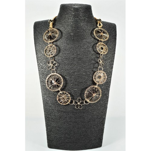 ΚΟΛΙΕ ΜΕ ΣΧΕΔΙΟ ΚΥΚΛΟΥΣ ΚΑΙ ΛΟΥΛΟΥΔΙΑ