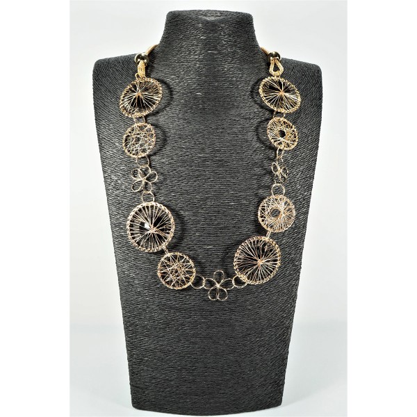 ΚΟΛΙΕ ΜΕ ΣΧΕΔΙΟ ΚΥΚΛΟΥΣ ΚΑΙ ΛΟΥΛΟΥΔΙΑ